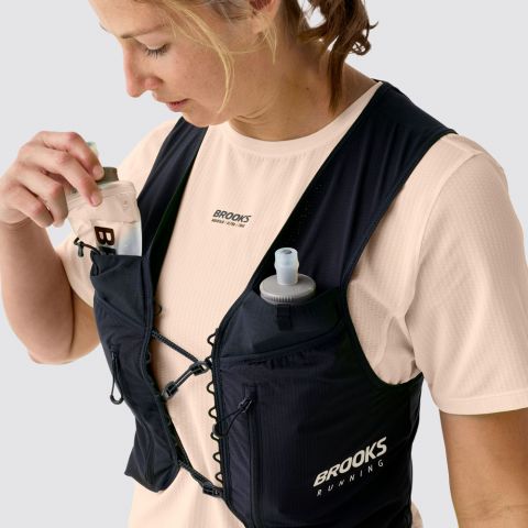 BROOKS Cascadia Hydration Vest img3