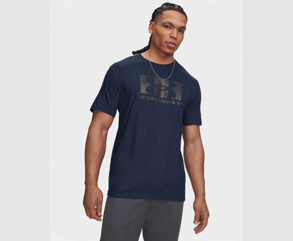 Under Armour  UA M CENTER BOXED LOGO SS