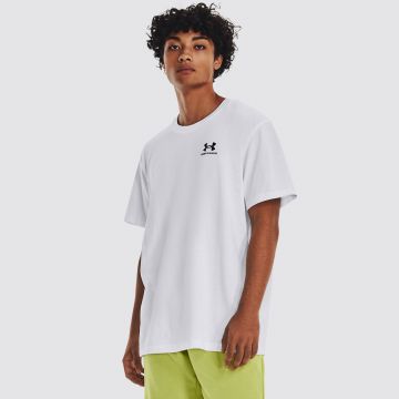 UA M LOGO EMB HEAVYWEIGHT SS