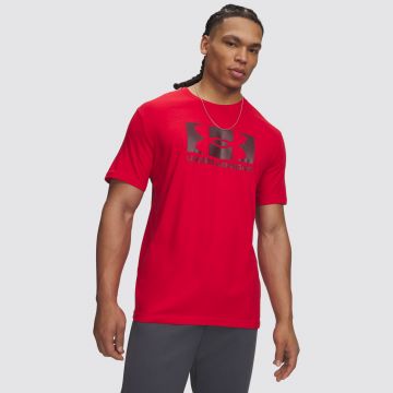 UA M CENTER BOXED LOGO SS